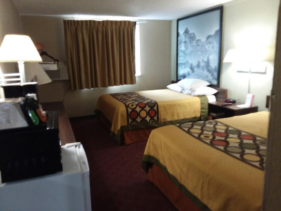 Super 8 By Wyndham Airport I90 Hotel Sioux Falls Exterior photo